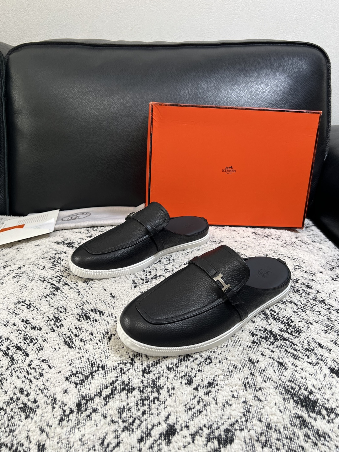 Hermes  高品质  顶级工艺品  爱马仕 专柜同步发售原厂配置，意大利进口原版牛皮面料，高品质拼接工艺，全进口水染