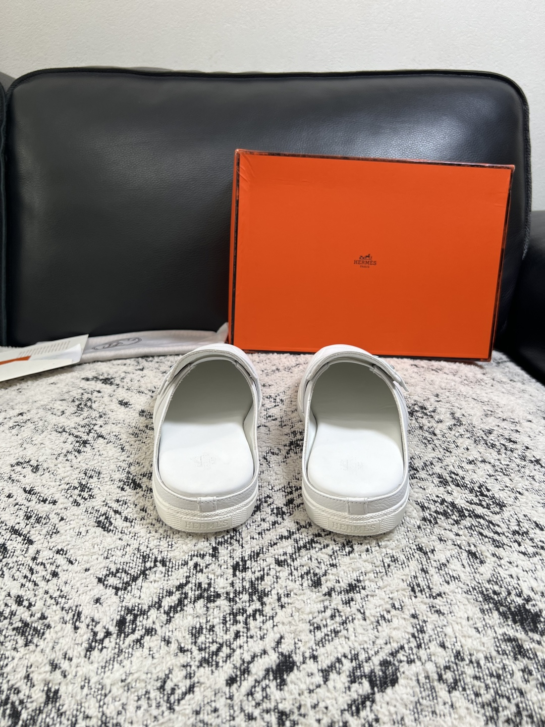 Hermes  高品质  顶级工艺品  爱马仕 专柜同步发售原厂配置，意大利进口原版牛皮面料，高品质拼接工艺，全进口水染