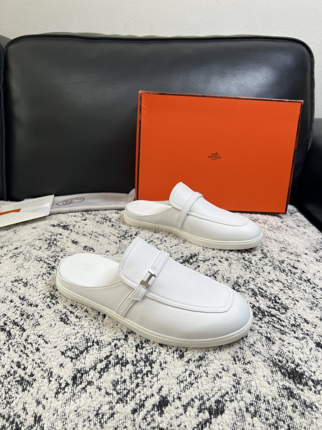 Hermes 高品质 顶级工艺品 爱马仕 专柜同步发售原厂配置,意大利进口原版牛皮面料,高品质拼接工艺,全进口水染 Hermes 高品质 顶级工艺品 爱马仕 专柜同步发售原厂配置,意大利进口原版牛皮面料,高品质拼接工艺,全进口水染