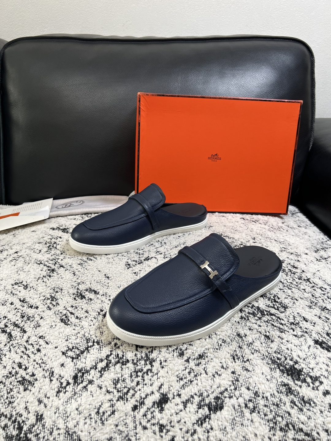 Hermes  高品质  顶级工艺品  爱马仕 专柜同步发售原厂配置，意大利进口原版牛皮面料，高品质拼接工艺，全进口水染
