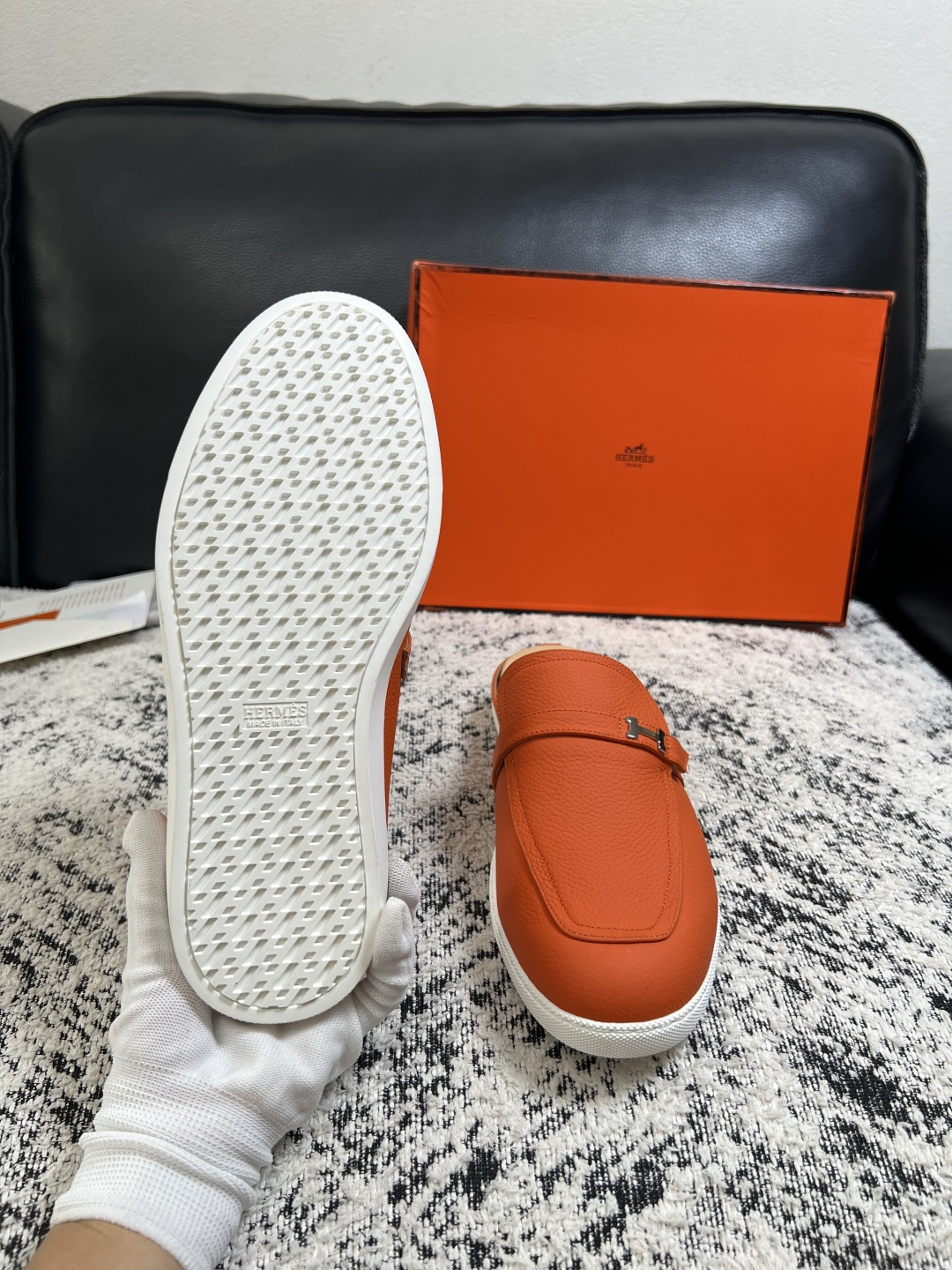 Hermes  高品质  顶级工艺品  爱马仕 专柜同步发售原厂配置，意大利进口原版牛皮面料，高品质拼接工艺，全进口水染