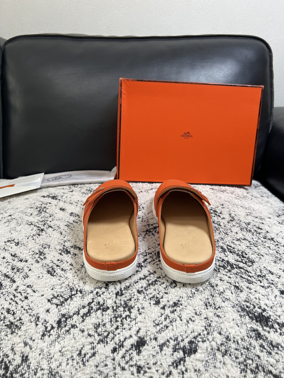 Hermes  高品质  顶级工艺品  爱马仕 专柜同步发售原厂配置，意大利进口原版牛皮面料，高品质拼接工艺，全进口水染