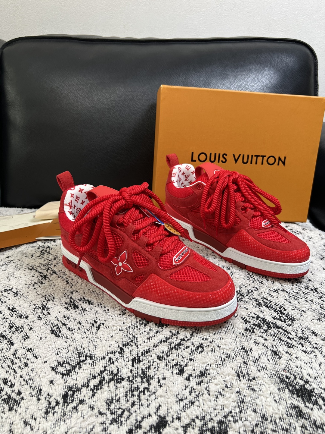 Lv 高品质 顶级工艺品 路易威登,运动板鞋专柜同步,鞋面意大利进口,高品质拼接缤纷色彩复杂工艺品,进口网布里垫柔 Lv 高品质 顶级工艺品 路易威登,运动板鞋专柜同步,鞋面意大利进口,高品质拼接缤纷色彩复杂工艺品,进口网布里垫柔