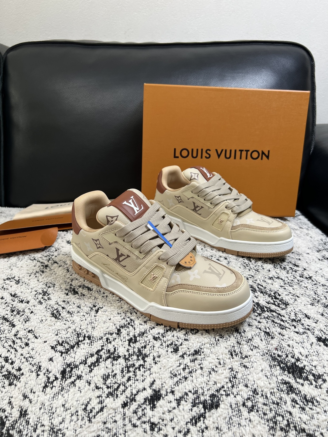 Lv 高品质 顶级工艺品 路易威登,运动板鞋专柜同步,鞋面意大利进口,高品质拼接缤纷色彩复杂工艺品,进口网布里垫柔 Lv 高品质 顶级工艺品 路易威登,运动板鞋专柜同步,鞋面意大利进口,高品质拼接缤纷色彩复杂工艺品,进口网布里垫柔