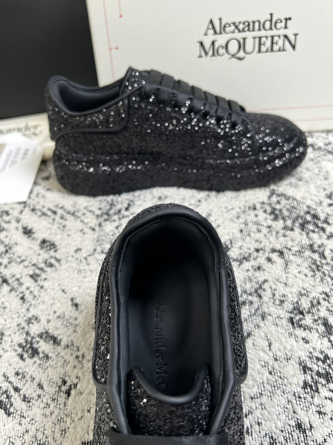 Alexander McQueen  高品质  顶级工艺品  麦昆  专柜同步 原厂配置，意大利进口原版牛皮面料，高品质
