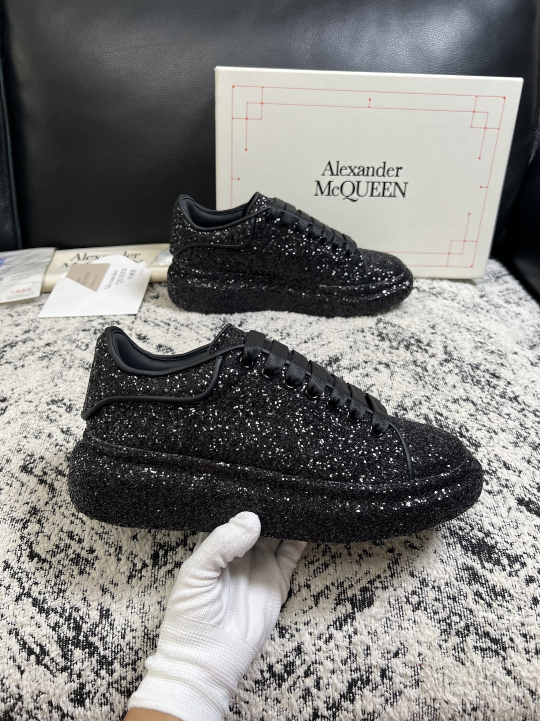 Alexander McQueen  高品质  顶级工艺品  麦昆  专柜同步 原厂配置，意大利进口原版牛皮面料，高品质