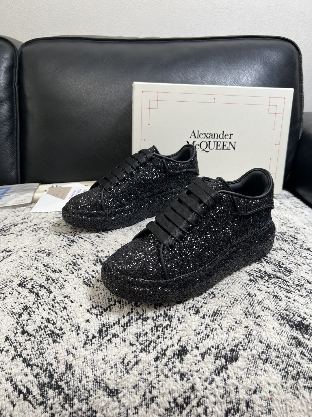 Alexander McQueen  高品质  顶级工艺品  麦昆  专柜同步 原厂配置，意大利进口原版牛皮面料，高品质