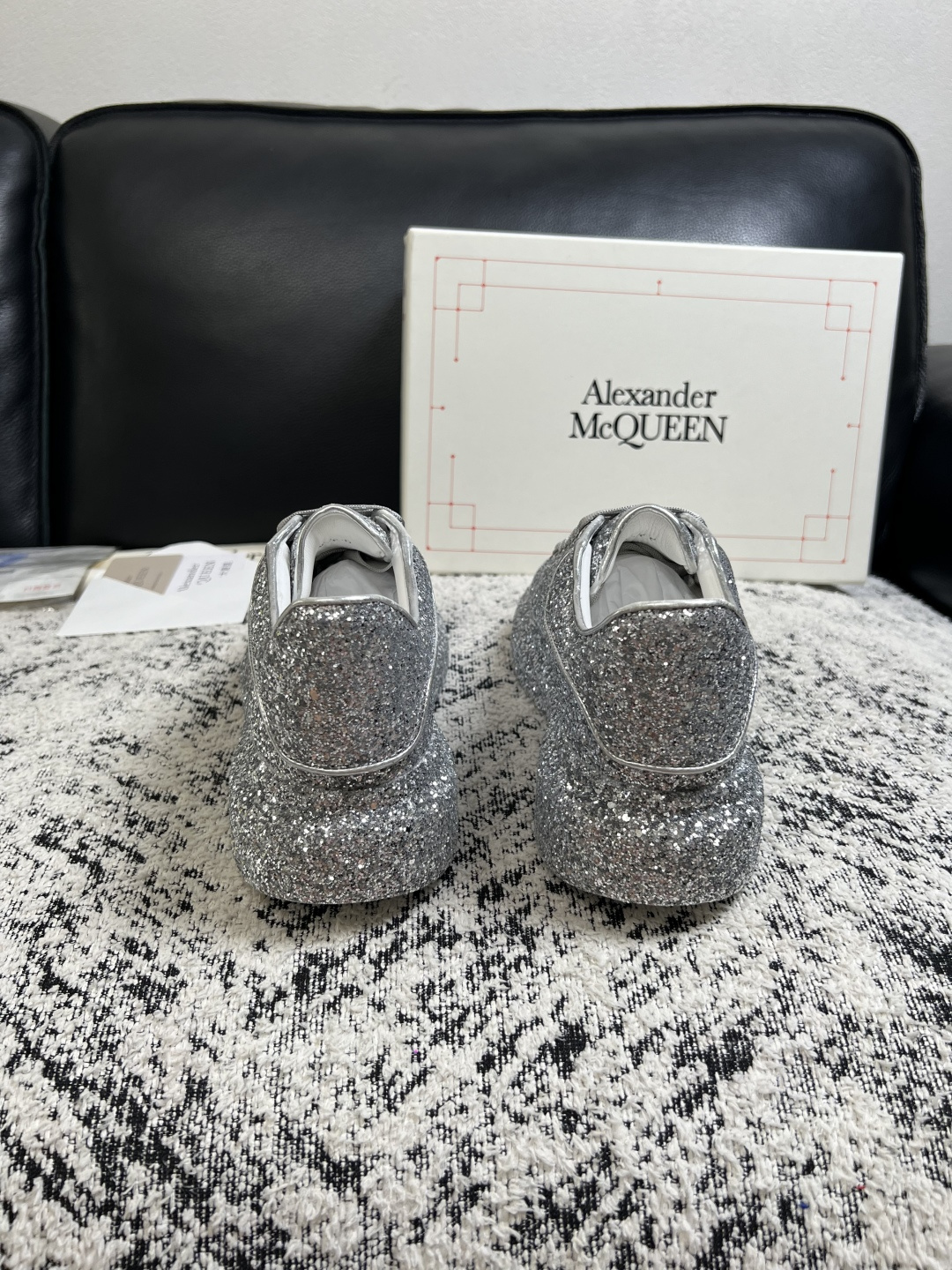 Alexander McQueen  高品质  顶级工艺品  麦昆  专柜同步 原厂配置，意大利进口原版牛皮面料，高品质