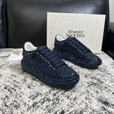 Alexander McQueen 高品质 顶级工艺品 麦昆 专柜同步 原厂配置,意大利进口原版牛皮面料,高品质 Alexander McQueen 高品质 顶级工艺品 麦昆 专柜同步 原厂配置,意大利进口原版牛皮面料,高品质