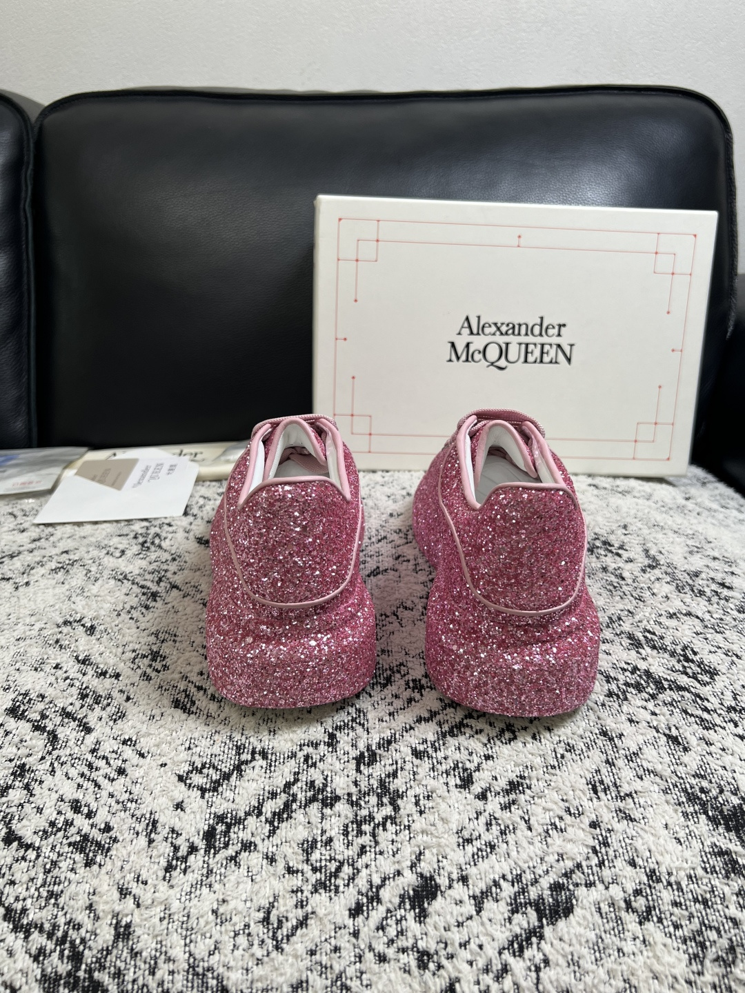 Alexander McQueen  高品质  顶级工艺品  麦昆  专柜同步 原厂配置，意大利进口原版牛皮面料，高品质