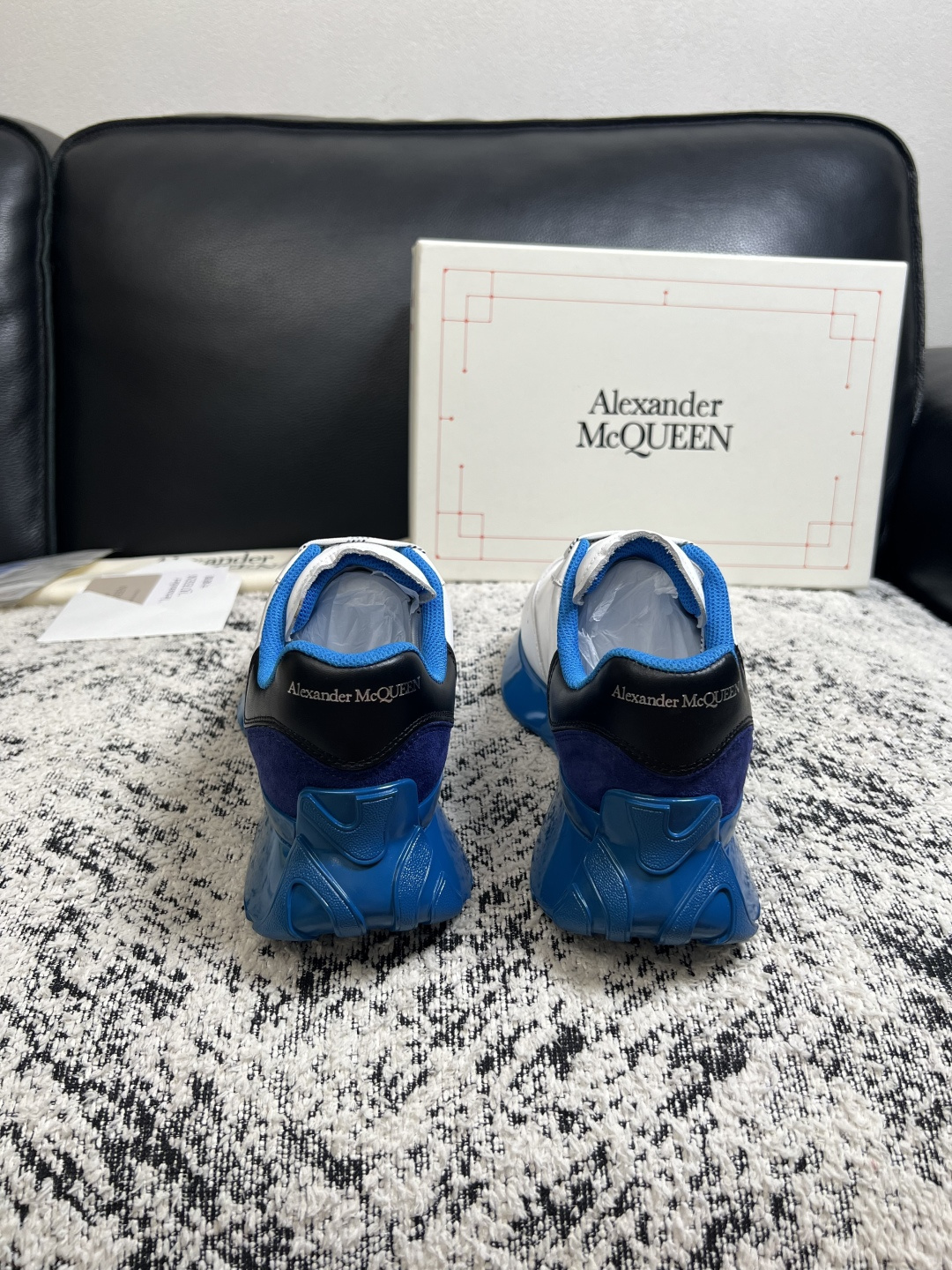 Alexander McQueen  高品质  顶级工艺品  麦昆  专柜同步 原厂配置，意大利进口原版牛皮面料，高品质
