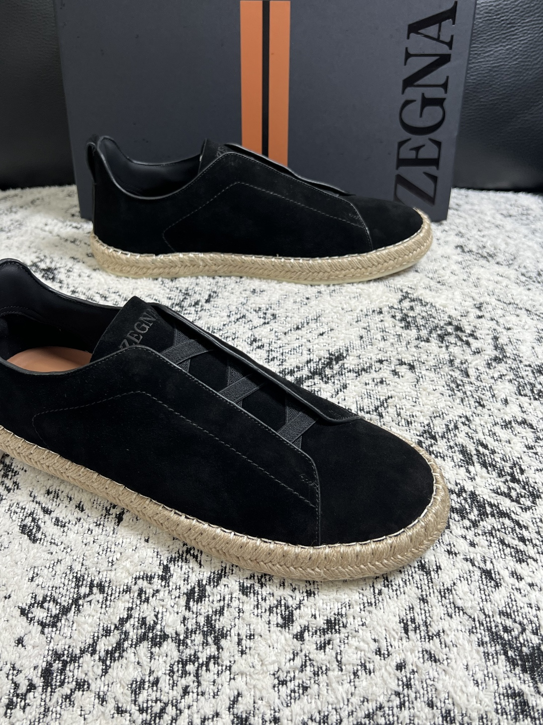 Zegna  高品质  顶级工艺品  杰尼亚  专柜新款原厂配置，意大利进口牛皮面料，进口牛里垫，透气舒适，鞋底：原厂特