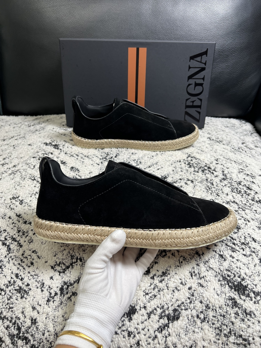 Zegna  高品质  顶级工艺品  杰尼亚  专柜新款原厂配置，意大利进口牛皮面料，进口牛里垫，透气舒适，鞋底：原厂特