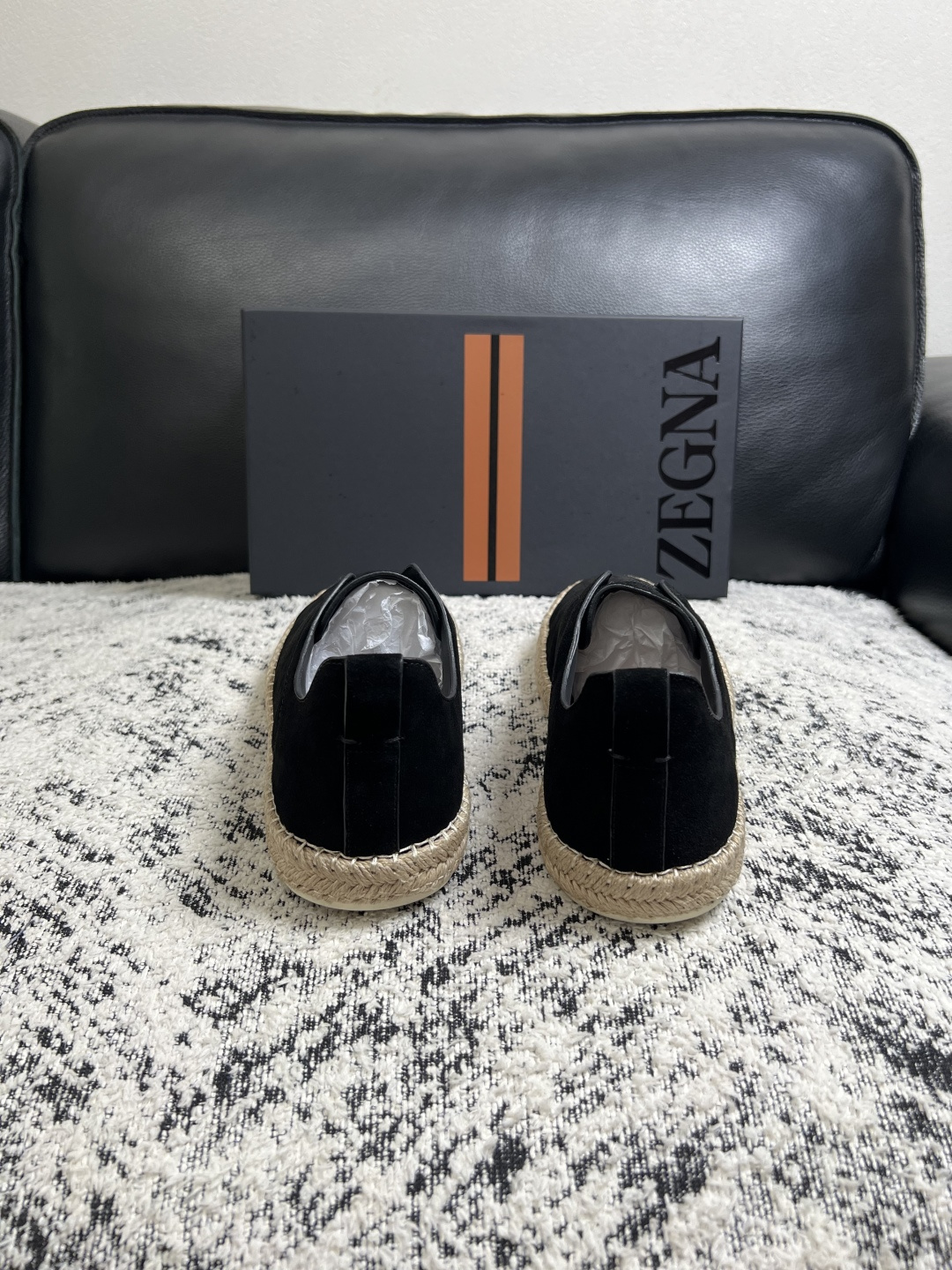 Zegna  高品质  顶级工艺品  杰尼亚  专柜新款原厂配置，意大利进口牛皮面料，进口牛里垫，透气舒适，鞋底：原厂特