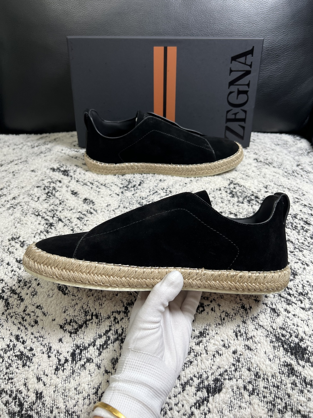 Zegna  高品质  顶级工艺品  杰尼亚  专柜新款原厂配置，意大利进口牛皮面料，进口牛里垫，透气舒适，鞋底：原厂特