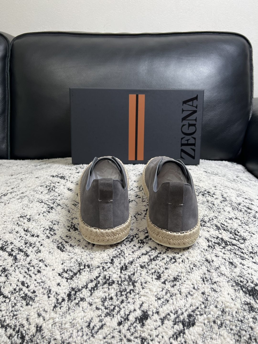 Zegna  高品质  顶级工艺品  杰尼亚  专柜新款原厂配置，意大利进口牛皮面料，进口牛里垫，透气舒适，鞋底：原厂特