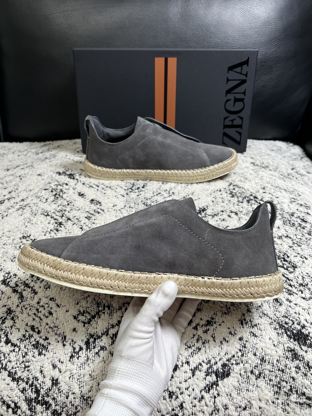 Zegna  高品质  顶级工艺品  杰尼亚  专柜新款原厂配置，意大利进口牛皮面料，进口牛里垫，透气舒适，鞋底：原厂特