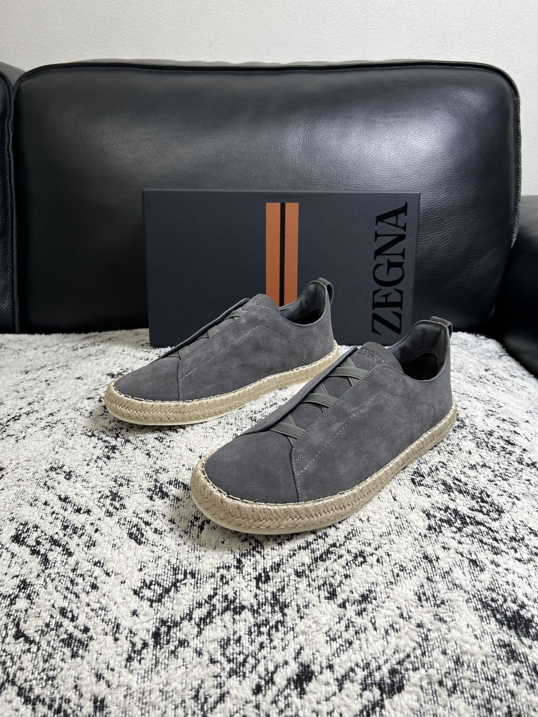 Zegna  高品质  顶级工艺品  杰尼亚  专柜新款原厂配置，意大利进口牛皮面料，进口牛里垫，透气舒适，鞋底：原厂特