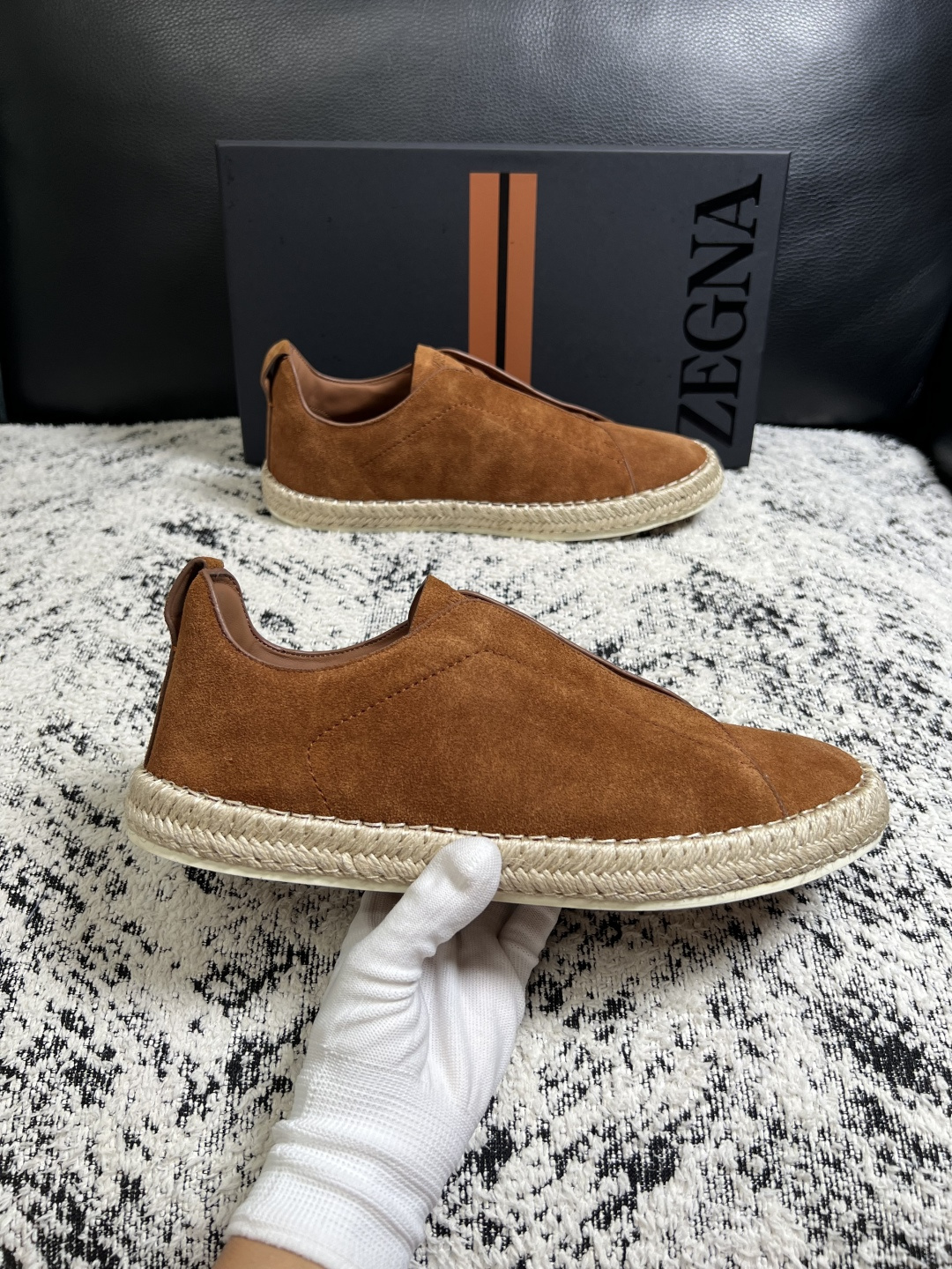Zegna  高品质  顶级工艺品  杰尼亚  专柜新款原厂配置，意大利进口牛皮面料，进口牛里垫，透气舒适，鞋底：原厂特