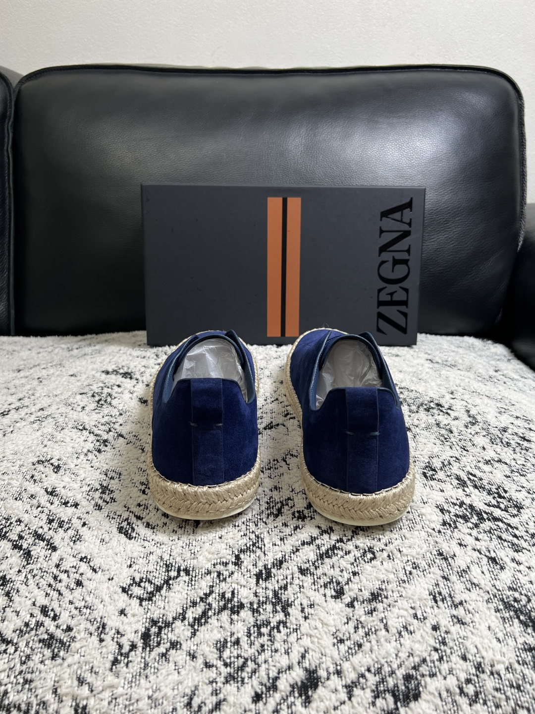 Zegna  高品质  顶级工艺品  杰尼亚  专柜新款原厂配置，意大利进口牛皮面料，进口牛里垫，透气舒适，鞋底：原厂特
