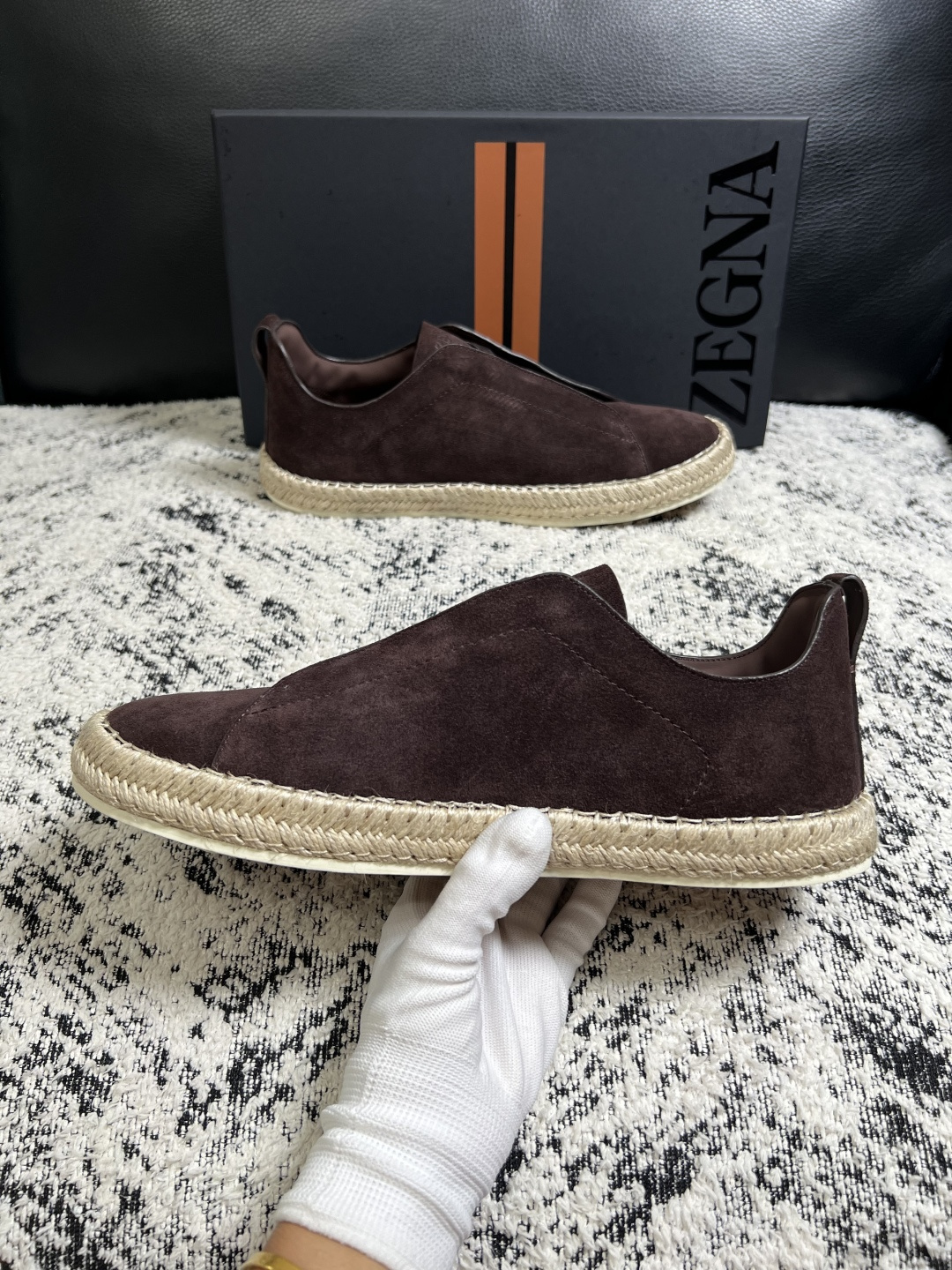 Zegna  高品质  顶级工艺品  杰尼亚  专柜新款原厂配置，意大利进口牛皮面料，进口牛里垫，透气舒适，鞋底：原厂特