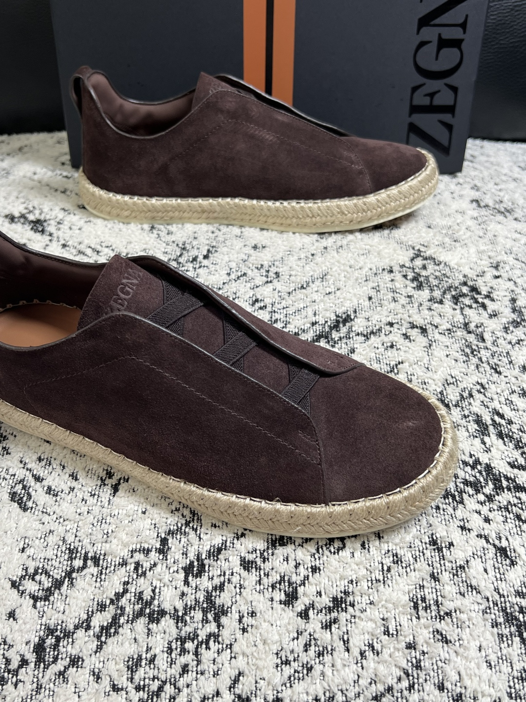 Zegna  高品质  顶级工艺品  杰尼亚  专柜新款原厂配置，意大利进口牛皮面料，进口牛里垫，透气舒适，鞋底：原厂特