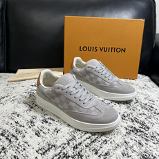 Lv 高品质 顶级工艺品 路易威登,专柜同步原厂配置,鞋面意大利进口,高品质拼接缤纷色彩复杂工艺品,进口牛皮里垫柔 Lv 高品质 顶级工艺品 路易威登,专柜同步原厂配置,鞋面意大利进口,高品质拼接缤纷色彩复杂工艺品,进口牛皮里垫柔