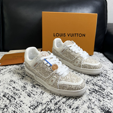 Lv 高品质 顶级工艺品 路易威登,专柜同步原厂配置,鞋面意大利进口,高品质拼接缤纷色彩复杂工艺品,进口牛皮里垫柔 Lv 高品质 顶级工艺品 路易威登,专柜同步原厂配置,鞋面意大利进口,高品质拼接缤纷色彩复杂工艺品,进口牛皮里垫柔