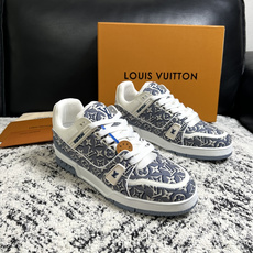 Lv 高品质 顶级工艺品 路易威登,专柜同步原厂配置,鞋面意大利进口,高品质拼接缤纷色彩复杂工艺品,进口牛皮里垫柔 Lv 高品质 顶级工艺品 路易威登,专柜同步原厂配置,鞋面意大利进口,高品质拼接缤纷色彩复杂工艺品,进口牛皮里垫柔