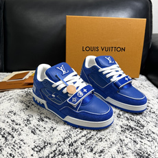Lv 高品质 顶级工艺品 路易威登,专柜同步原厂配置,鞋面意大利进口,高品质拼接缤纷色彩复杂工艺品,进口牛皮里垫柔 Lv 高品质 顶级工艺品 路易威登,专柜同步原厂配置,鞋面意大利进口,高品质拼接缤纷色彩复杂工艺品,进口牛皮里垫柔