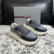 Prada 顶级工艺品,普拉达 专柜同步,原厂配置意大利进口牛皮面料,进口牛皮内里垫,透气舒适,鞋底:原厂特供原版底, Prada 顶级工艺品,普拉达 专柜同步,原厂配置意大利进口牛皮面料,进口牛皮内里垫,透气舒适,鞋底:原厂特供原版底,