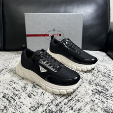 Prada 顶级工艺品,普拉达 专柜同步,原厂配置意大利进口牛皮面料,进口牛皮内里垫,透气舒适,鞋底:原厂特供原版底, Prada 顶级工艺品,普拉达 专柜同步,原厂配置意大利进口牛皮面料,进口牛皮内里垫,透气舒适,鞋底:原厂特供原版底,