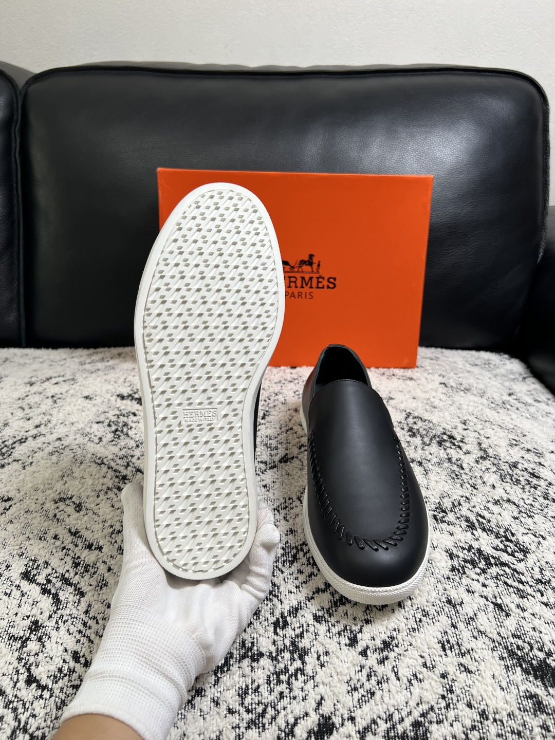 Hermes  高品质  顶级工艺品  爱马仕 专柜同步发售原厂配置，意大利进口原版牛皮面料，高品质拼接工艺，全进口水染