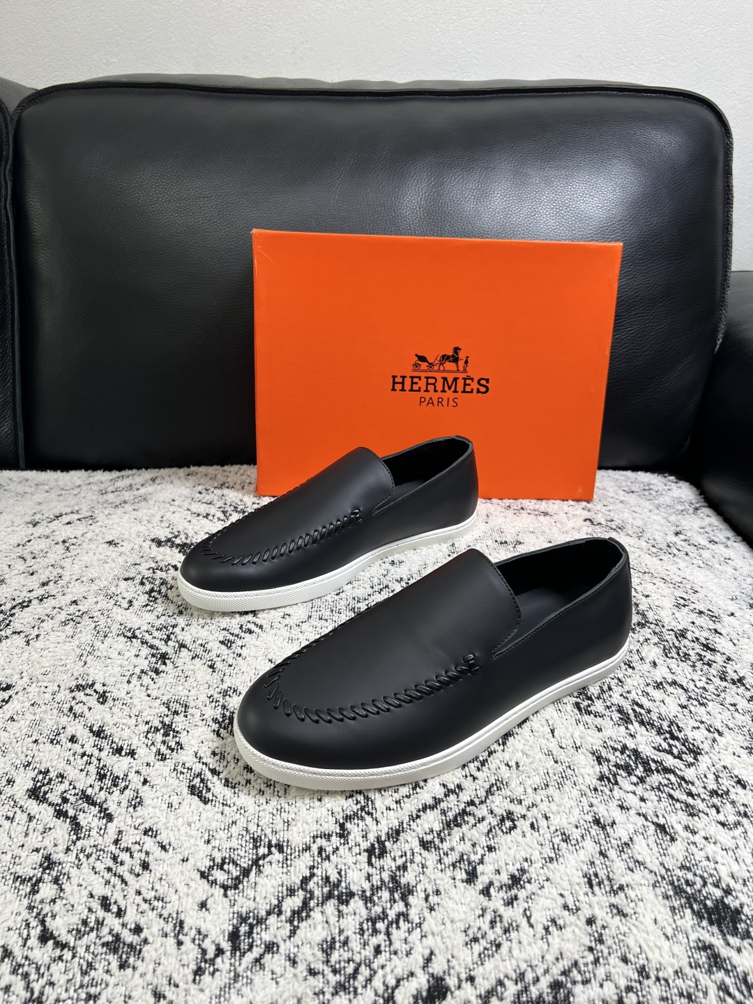 Hermes  高品质  顶级工艺品  爱马仕 专柜同步发售原厂配置，意大利进口原版牛皮面料，高品质拼接工艺，全进口水染