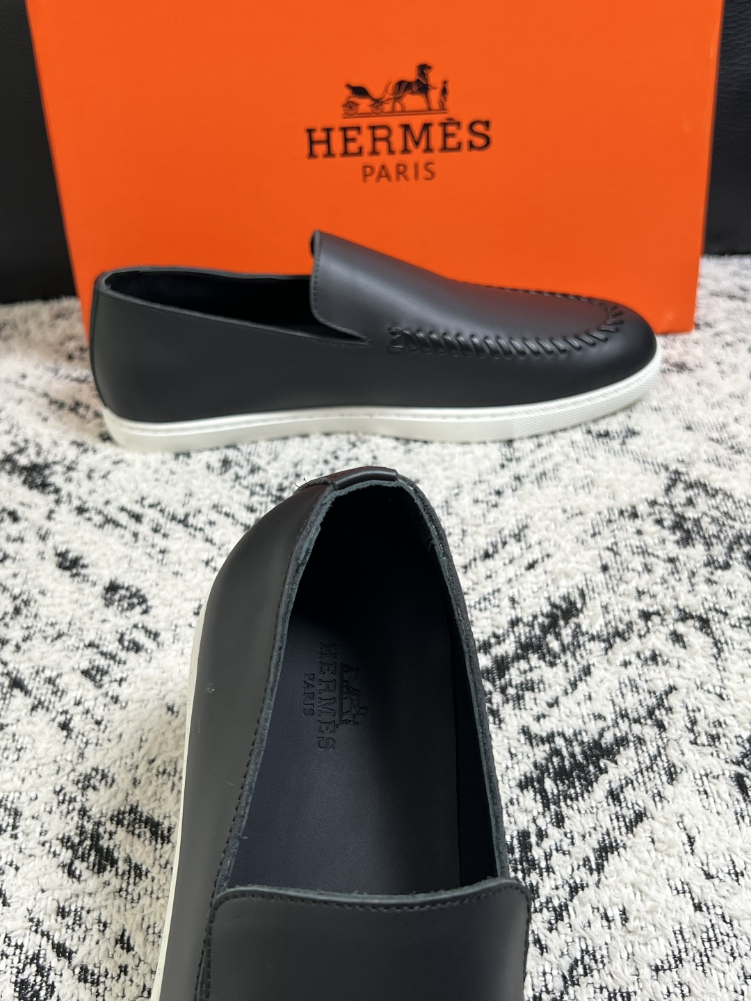 Hermes  高品质  顶级工艺品  爱马仕 专柜同步发售原厂配置，意大利进口原版牛皮面料，高品质拼接工艺，全进口水染