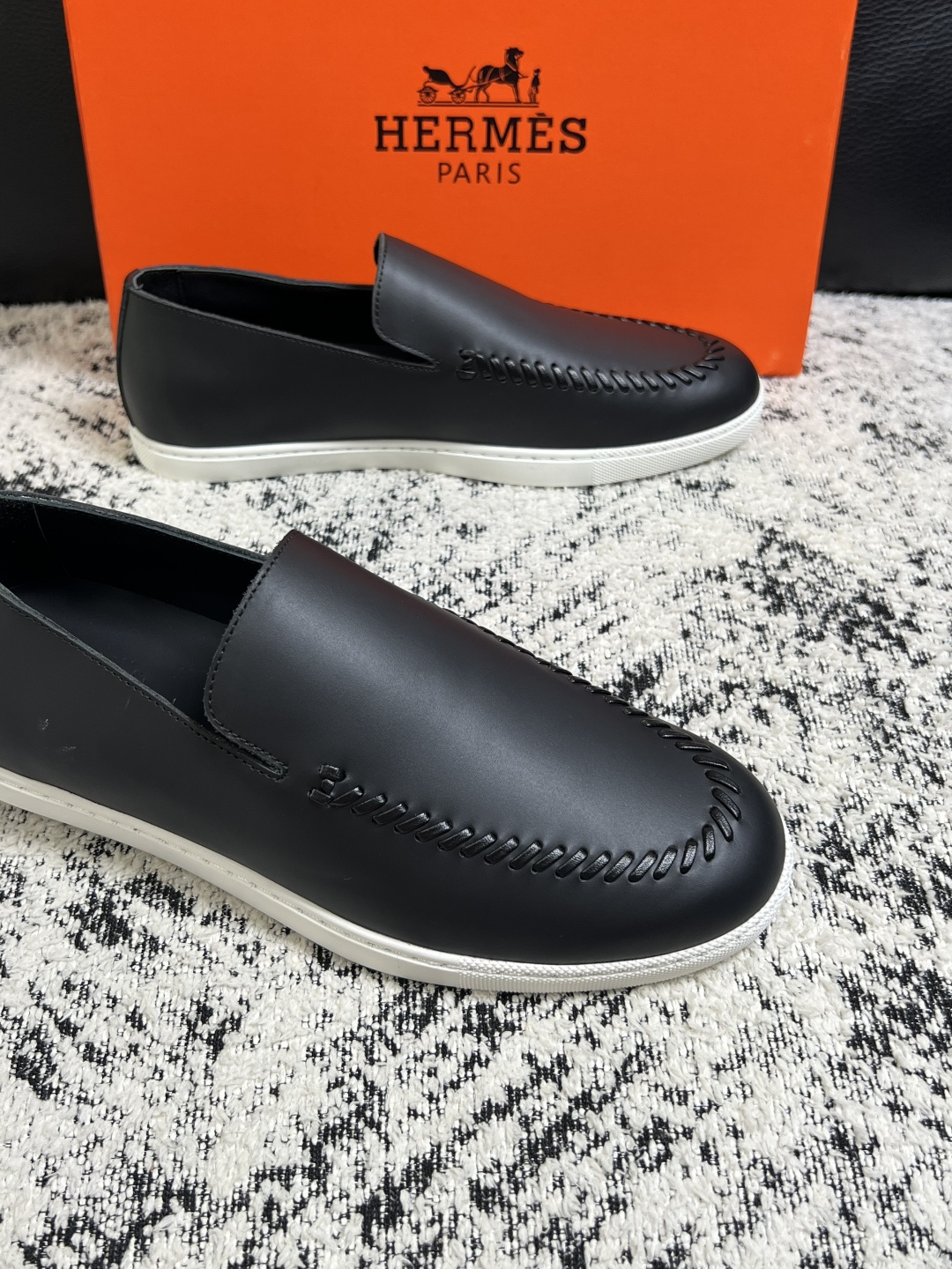 Hermes  高品质  顶级工艺品  爱马仕 专柜同步发售原厂配置，意大利进口原版牛皮面料，高品质拼接工艺，全进口水染