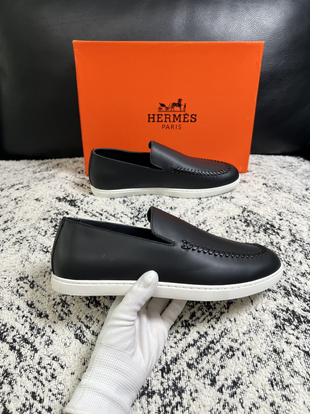 Hermes  高品质  顶级工艺品  爱马仕 专柜同步发售原厂配置，意大利进口原版牛皮面料，高品质拼接工艺，全进口水染