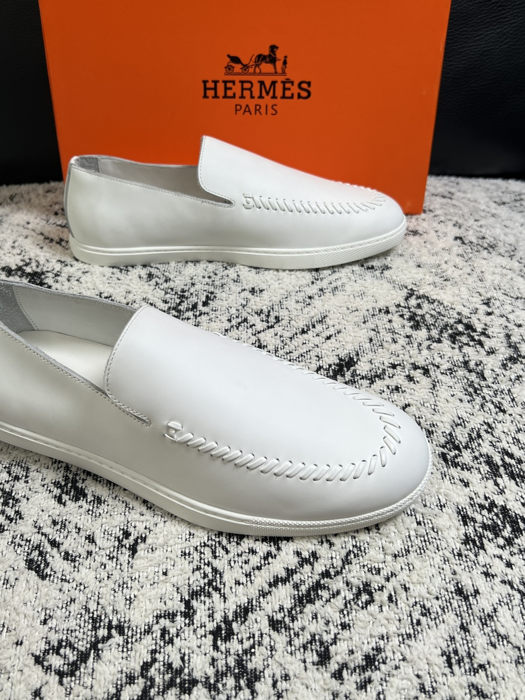Hermes  高品质  顶级工艺品  爱马仕 专柜同步发售原厂配置，意大利进口原版牛皮面料，高品质拼接工艺，全进口水染