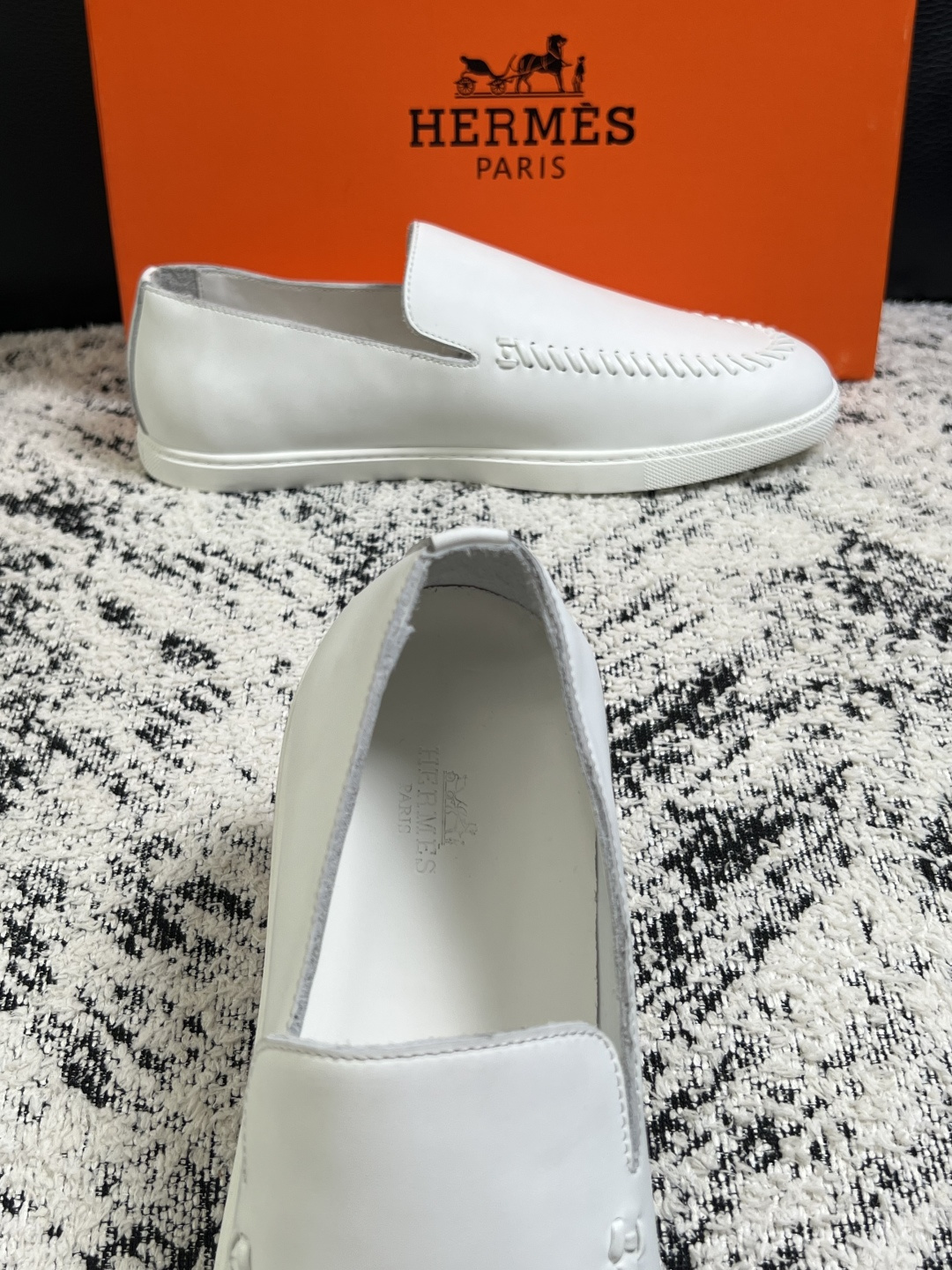 Hermes  高品质  顶级工艺品  爱马仕 专柜同步发售原厂配置，意大利进口原版牛皮面料，高品质拼接工艺，全进口水染