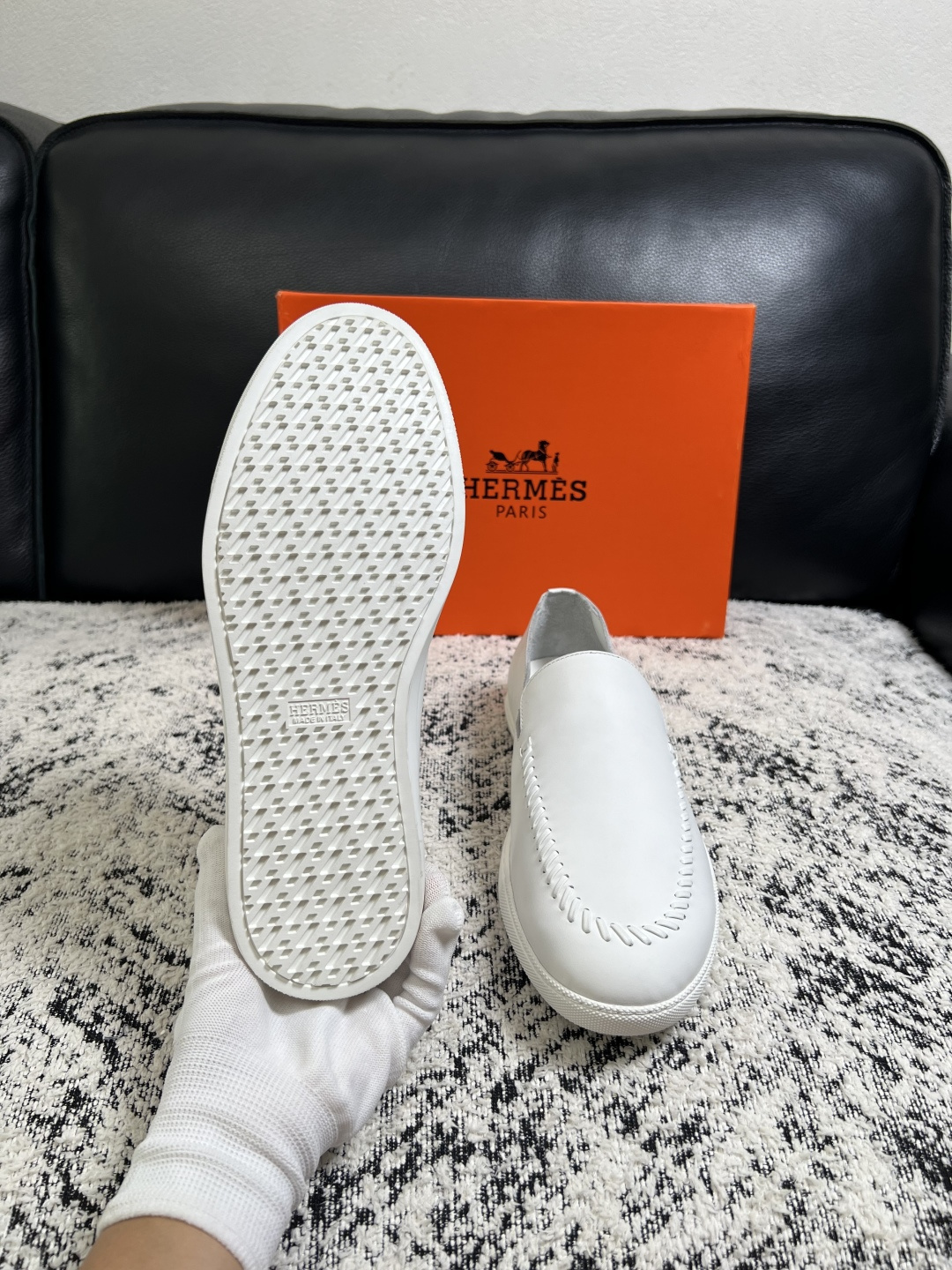 Hermes  高品质  顶级工艺品  爱马仕 专柜同步发售原厂配置，意大利进口原版牛皮面料，高品质拼接工艺，全进口水染