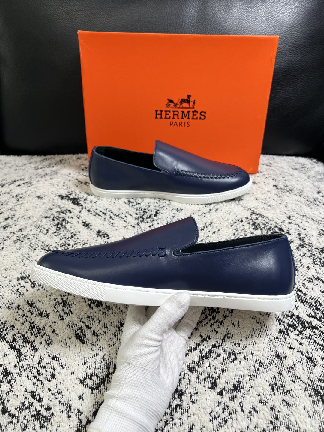 Hermes  高品质  顶级工艺品  爱马仕 专柜同步发售原厂配置，意大利进口原版牛皮面料，高品质拼接工艺，全进口水染