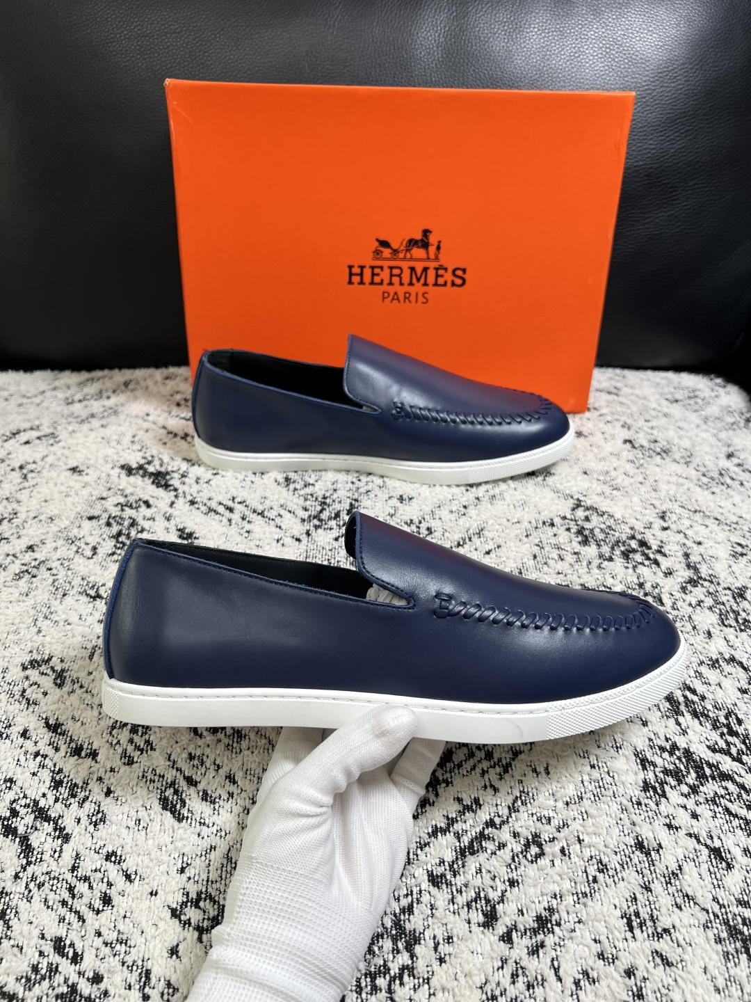 Hermes  高品质  顶级工艺品  爱马仕 专柜同步发售原厂配置，意大利进口原版牛皮面料，高品质拼接工艺，全进口水染