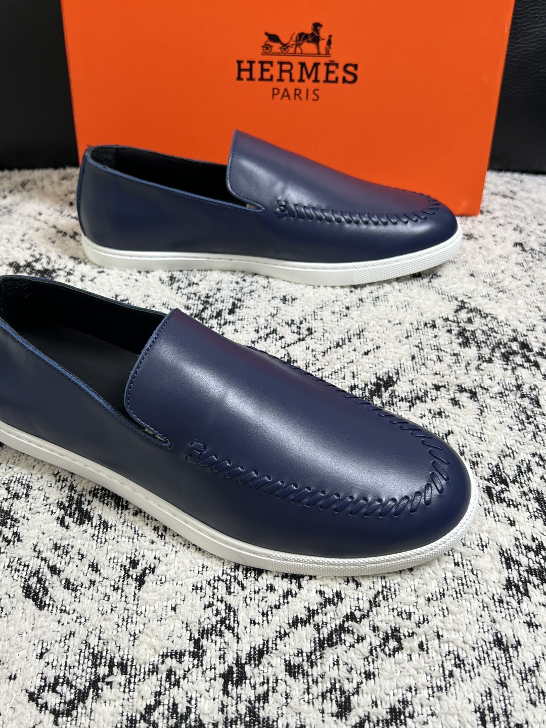 Hermes  高品质  顶级工艺品  爱马仕 专柜同步发售原厂配置，意大利进口原版牛皮面料，高品质拼接工艺，全进口水染