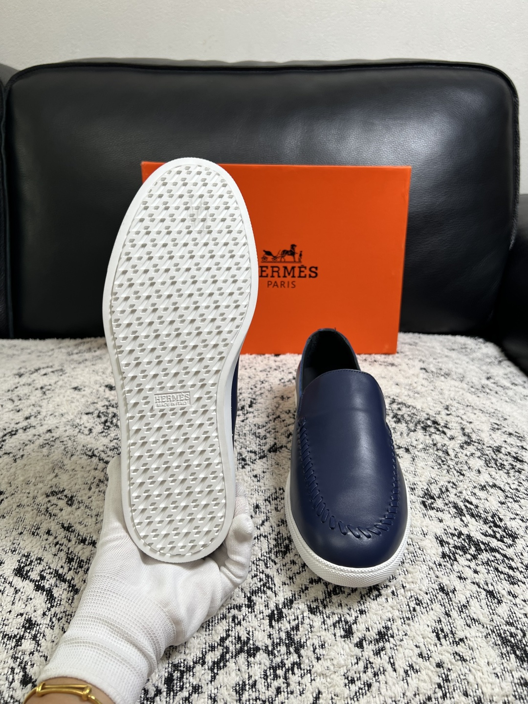 Hermes  高品质  顶级工艺品  爱马仕 专柜同步发售原厂配置，意大利进口原版牛皮面料，高品质拼接工艺，全进口水染