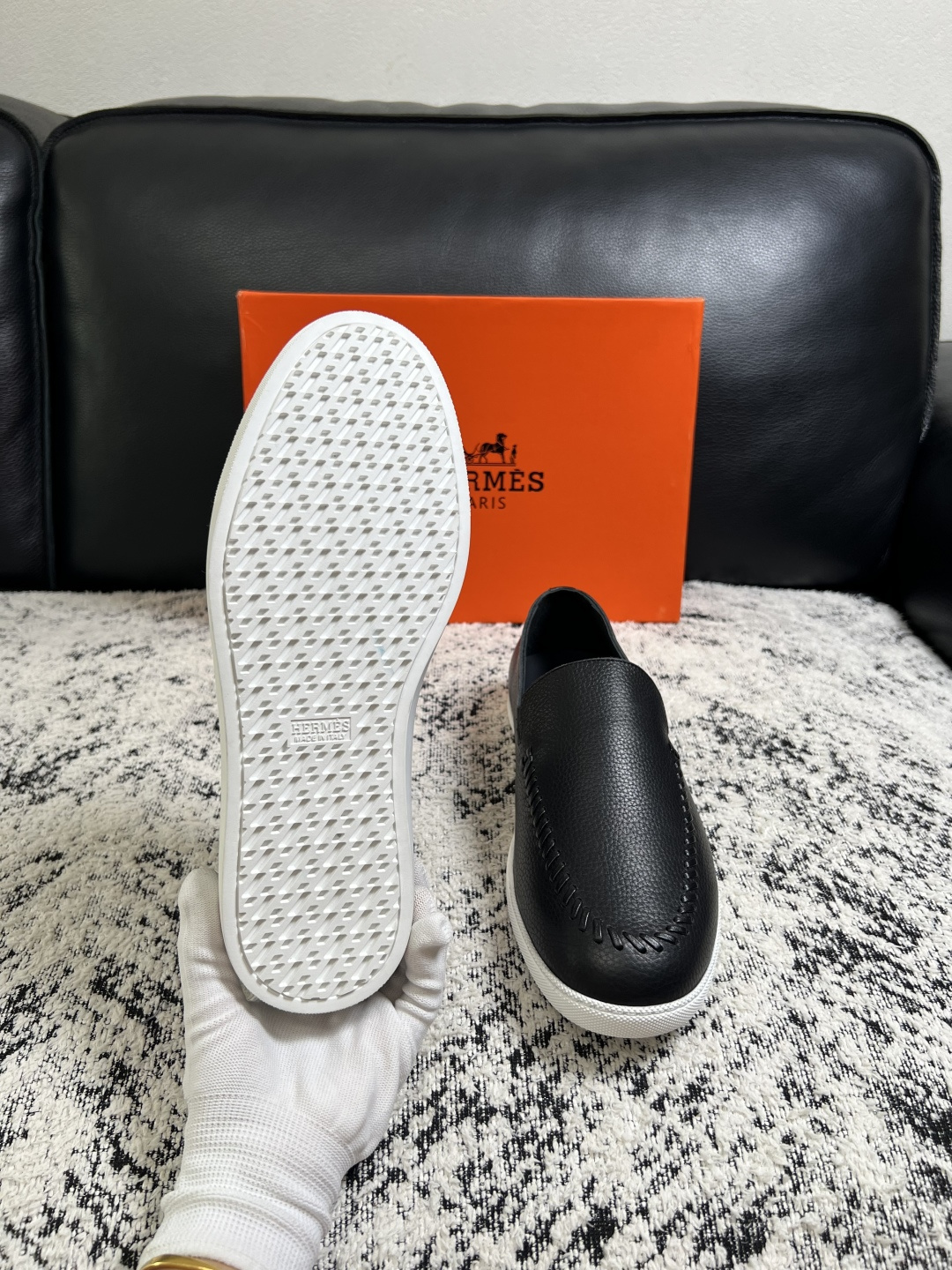 Hermes  高品质  顶级工艺品  爱马仕 专柜同步发售原厂配置，意大利进口原版牛皮面料，高品质拼接工艺，全进口水染