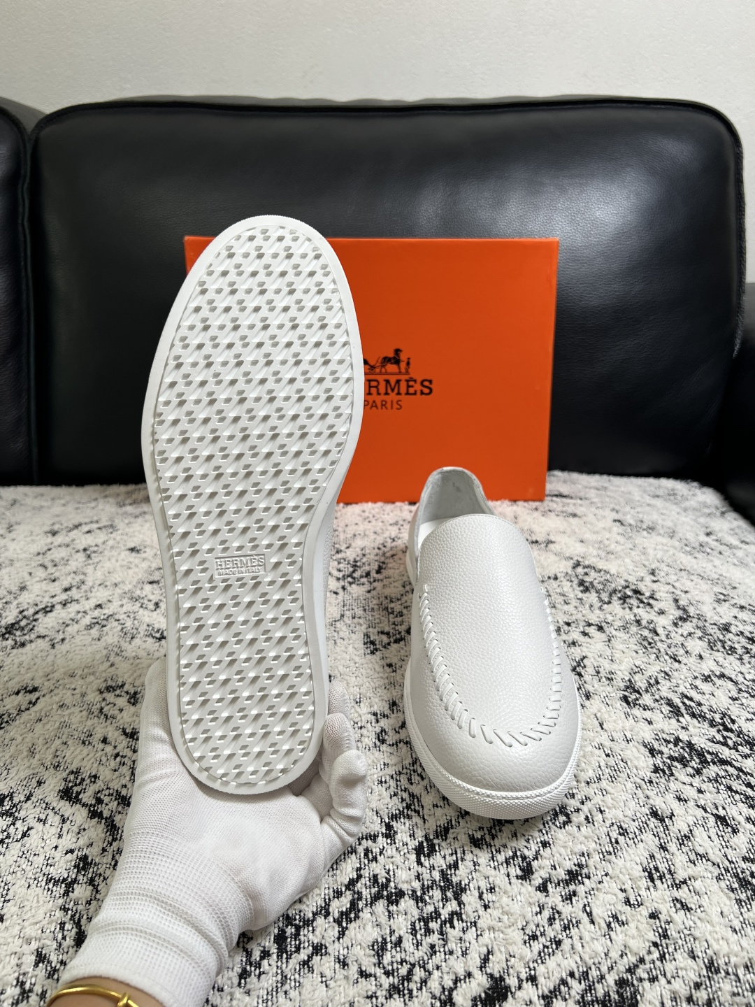 Hermes  高品质  顶级工艺品  爱马仕 专柜同步发售原厂配置，意大利进口原版牛皮面料，高品质拼接工艺，全进口水染