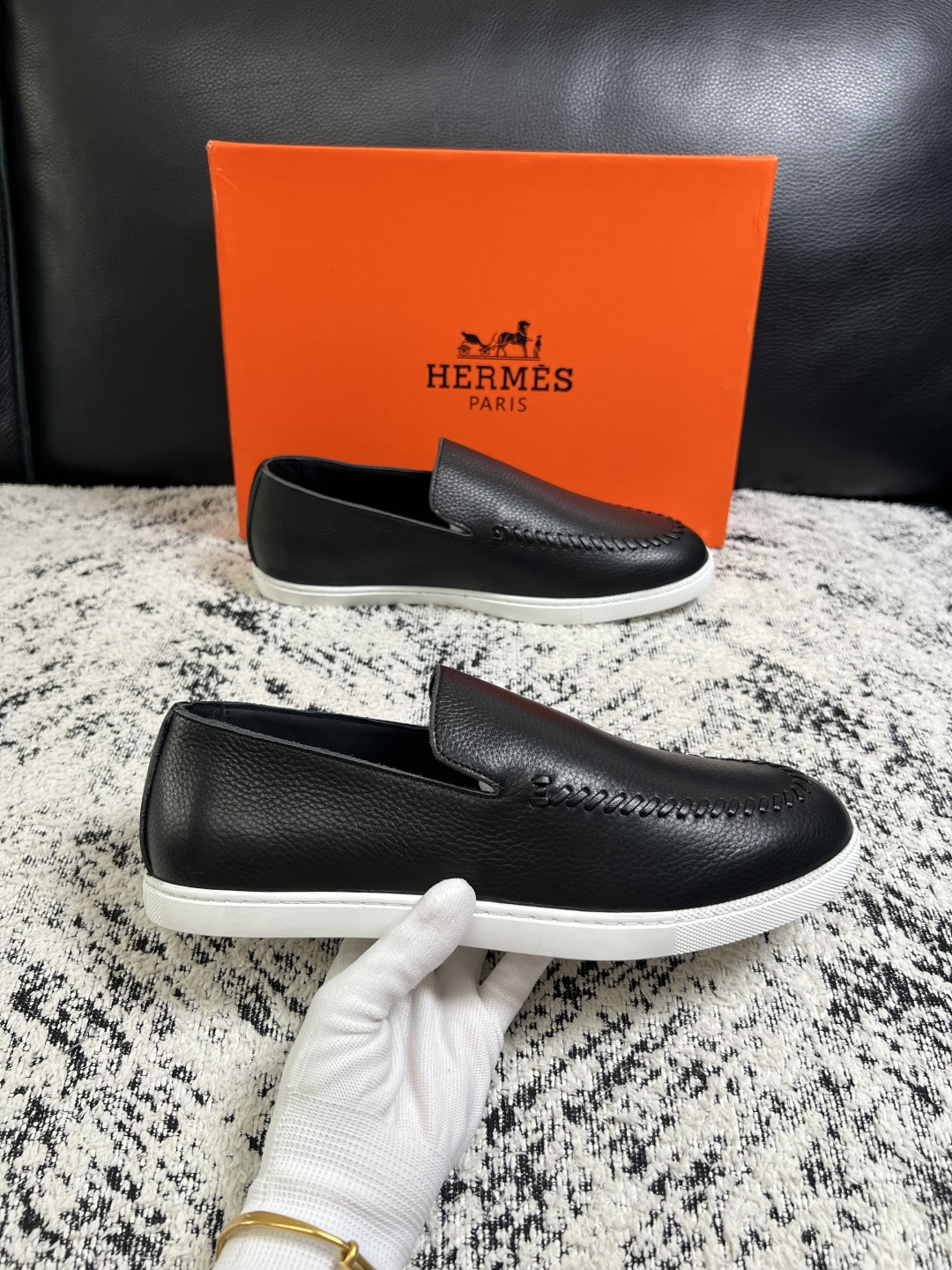 Hermes  高品质  顶级工艺品  爱马仕 专柜同步发售原厂配置，意大利进口原版牛皮面料，高品质拼接工艺，全进口水染