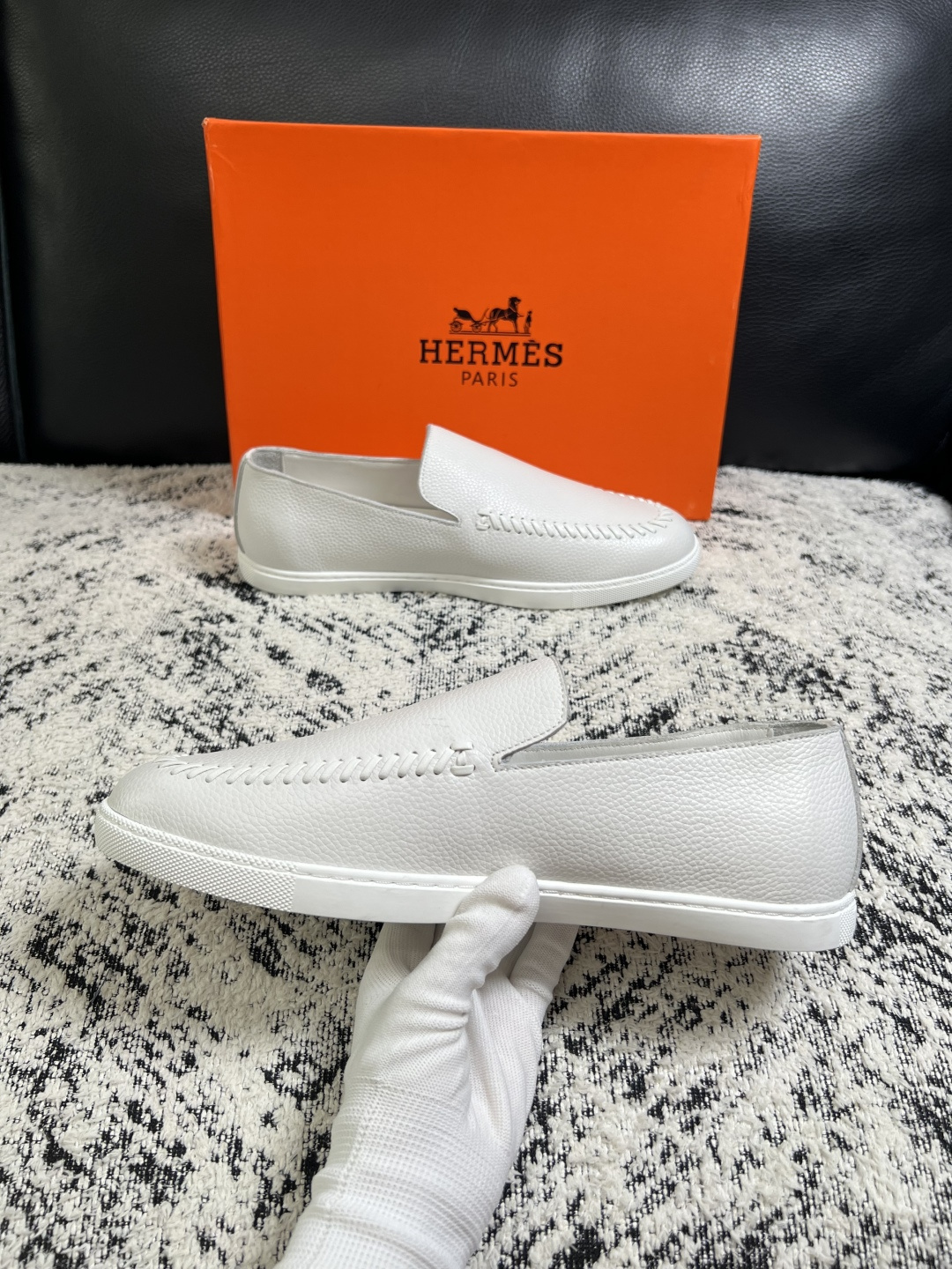 Hermes  高品质  顶级工艺品  爱马仕 专柜同步发售原厂配置，意大利进口原版牛皮面料，高品质拼接工艺，全进口水染