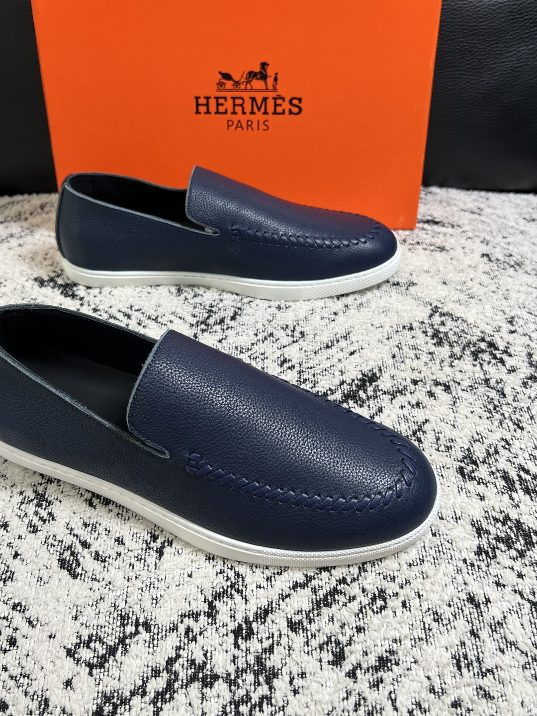 Hermes  高品质  顶级工艺品  爱马仕 专柜同步发售原厂配置，意大利进口原版牛皮面料，高品质拼接工艺，全进口水染