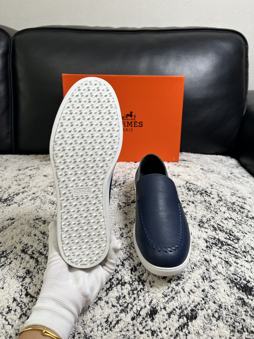 Hermes  高品质  顶级工艺品  爱马仕 专柜同步发售原厂配置，意大利进口原版牛皮面料，高品质拼接工艺，全进口水染